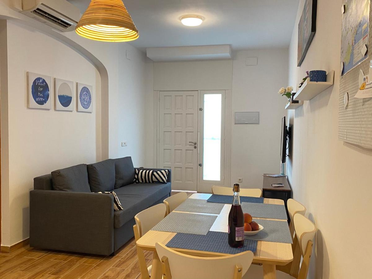 Apartments Sant Lluis Center, 2 Min Walk From The Sea Lloret de Mar Exteriér fotografie